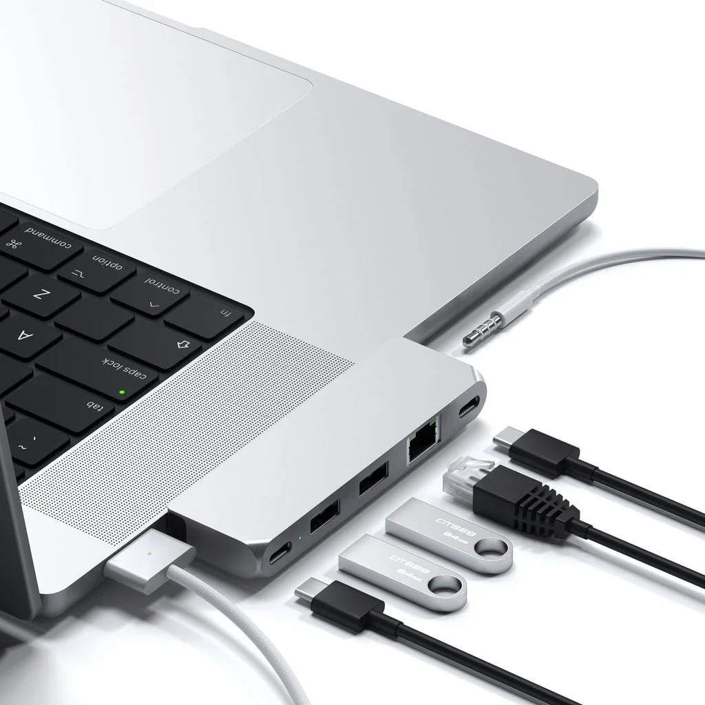 Adaptor Satechi Aluminium Pro Hub Mini (1xUSB4 96W,, 2 x USB-A 3.0, 1xEthernet, 1xUSB-C, 1xAudio) - Silver - Image 3