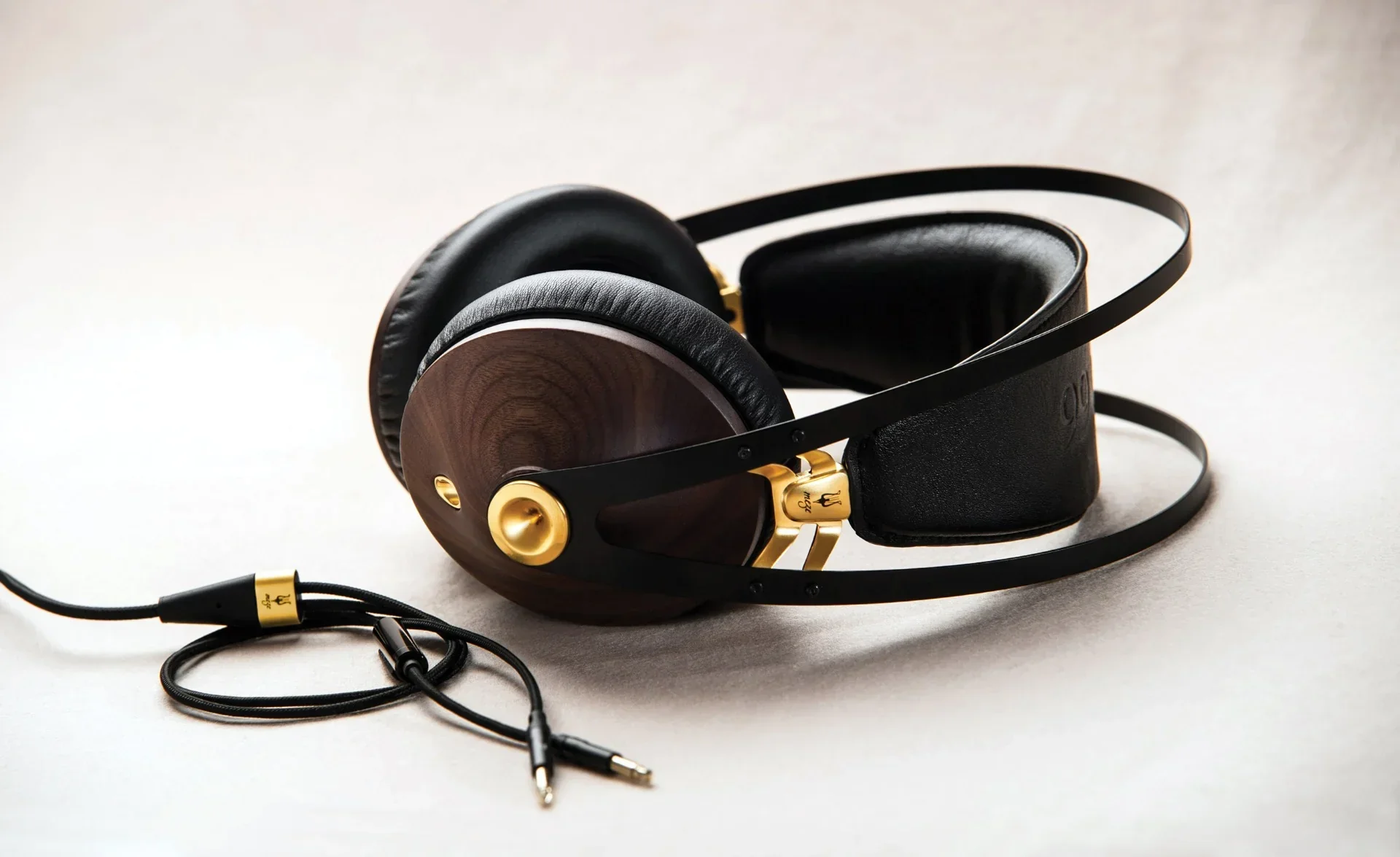 Casti Over-Ear Meze Audio 99 Classics Walnut Gold - Image 6
