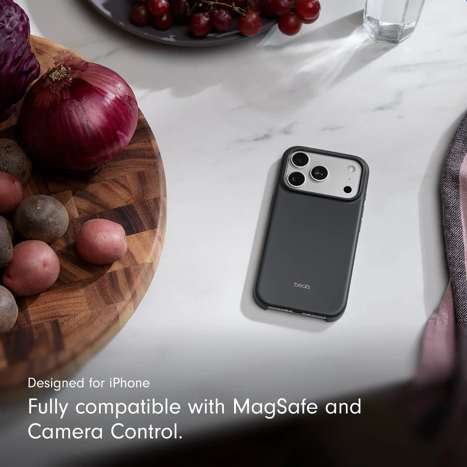 Husa de protectie Apple Beats cu MagSafe pentru iPhone 17 Pro, Granite Gray - Image 4