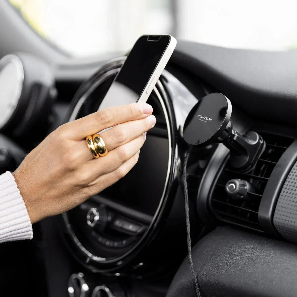 Incarcator auto Vonmählen Aura MagSafe, Alb - Image 2
