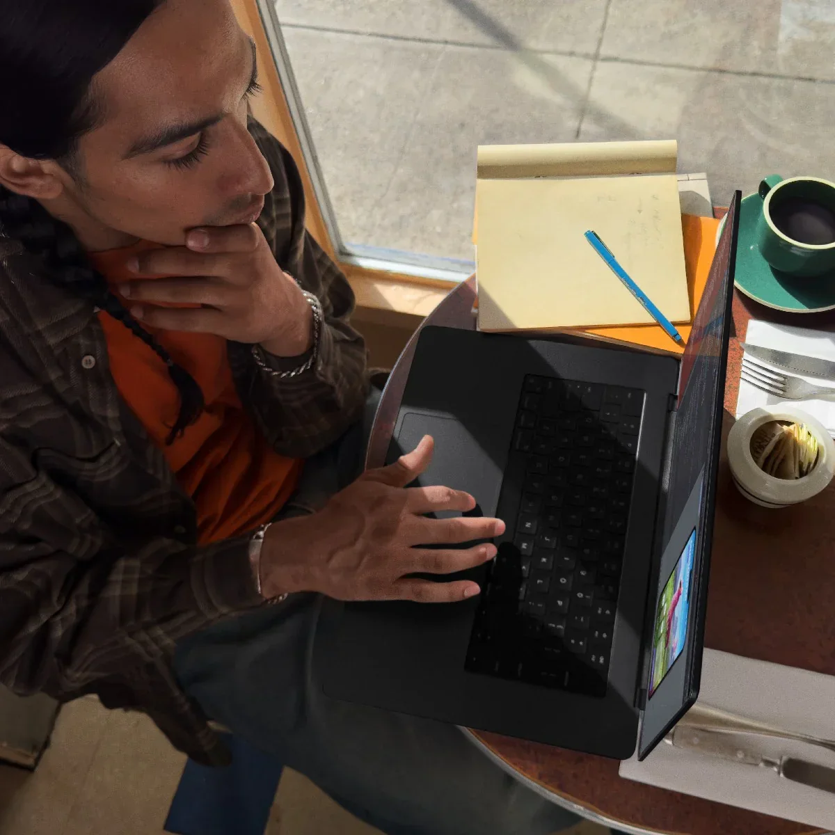 MacBook Pro 16", procesor Apple M3 Max, 14 nuclee CPU si 30 nuclee GPU, 1TB SSD, Space Black - Image 8