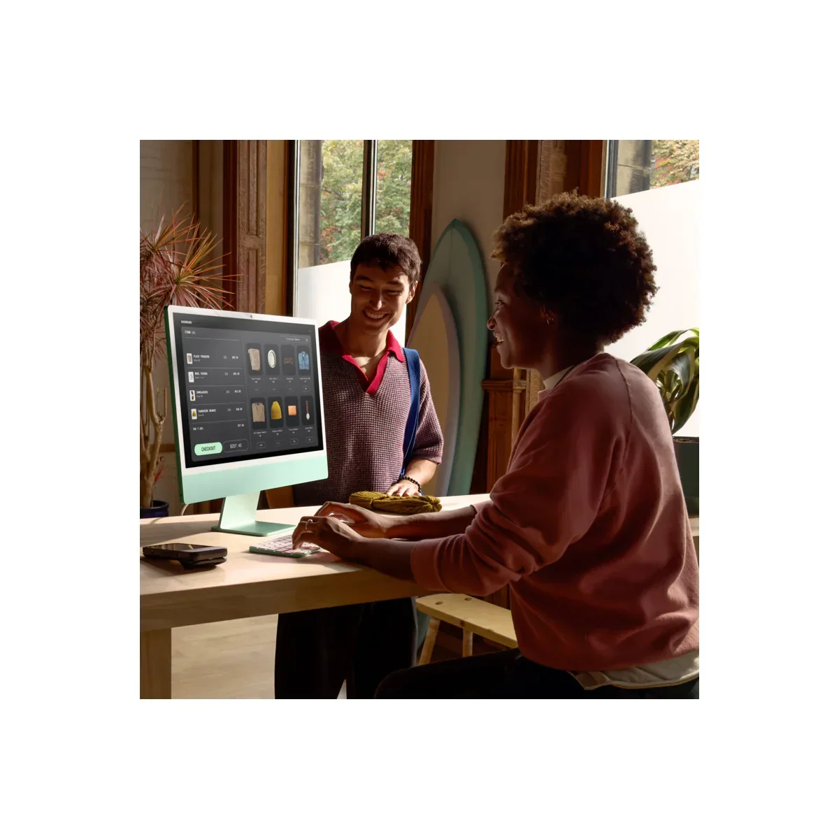Resigilat: iMac 24" cu procesor Apple M4, 24", Retina 4.5K, 10 nuclee CPU si 10 nuclee GPU, 16GB, 256GB SSD, Argintiu - Image 7