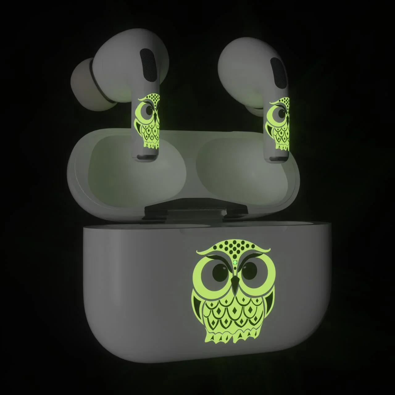 Skin NOA pentru AirPods Pro - Bufnita fosforescenta - Image 5